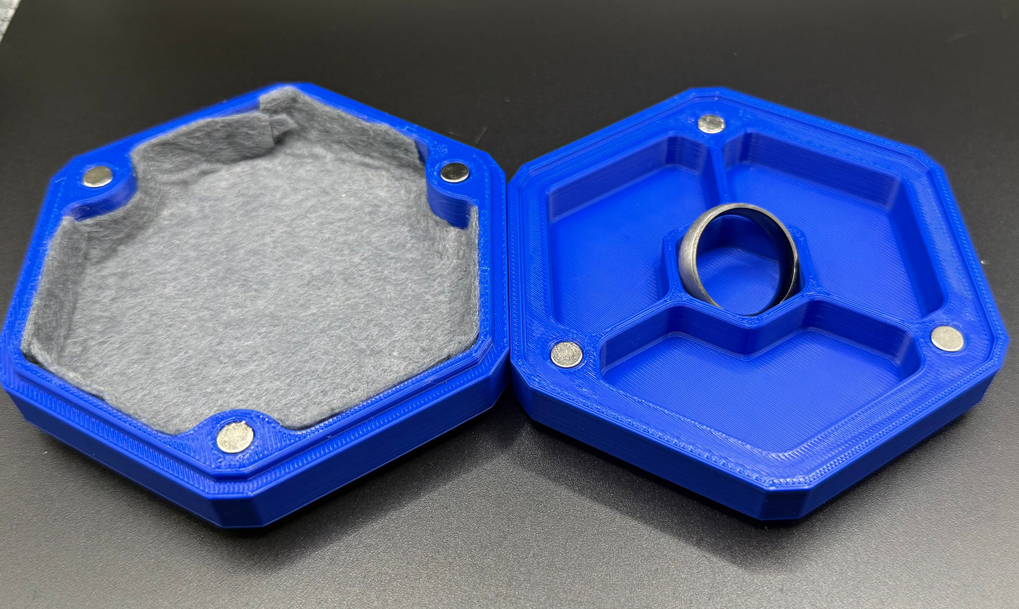The Buckler - Dice Vault